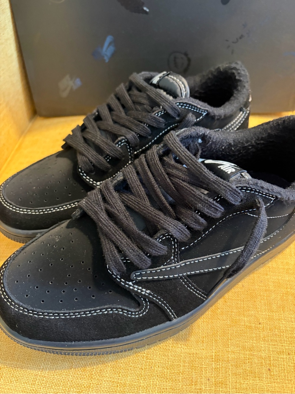 Jordan 1 Travis Scott Phantom Black